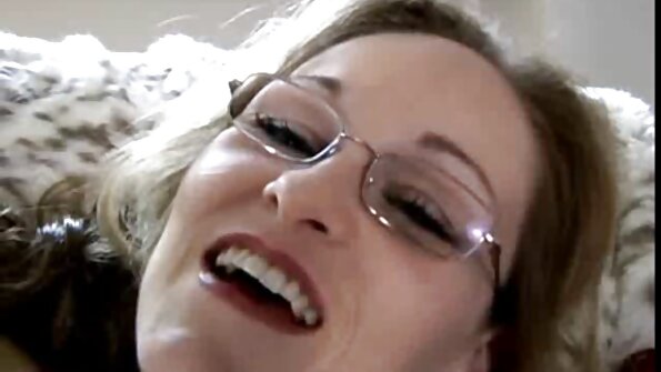 Babe laiza incīti veikalā!