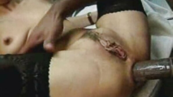 Sjerra Simmonsa — pārbaudiet savus krūtis