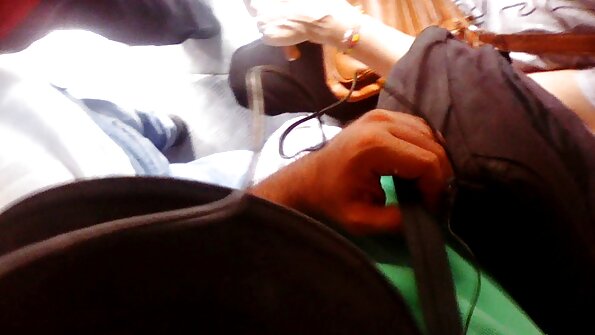 Mellisa Clarke Strips no sava rozā džempera