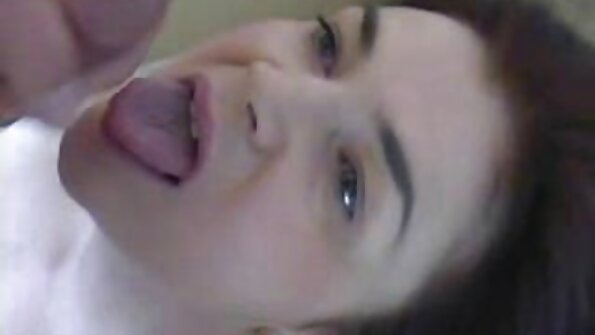 Ariana Marie - sejas masāža