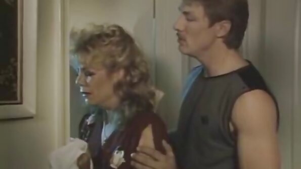 DenudeArt: Diāna manos pirkstos